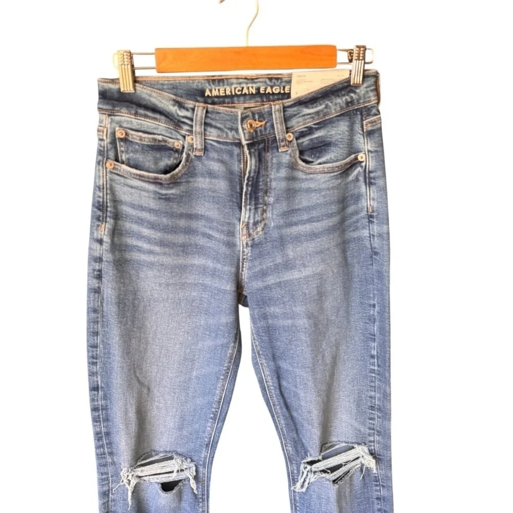 American Eagle - NWT 90s Bootcut Vintage Distressed Jeans Sz 4